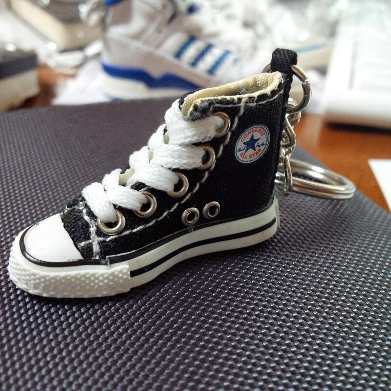 Detail Converse Keychain Amazon Nomer 23