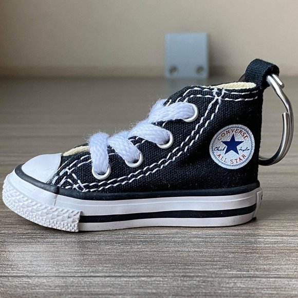 Detail Converse Keychain Amazon Nomer 28