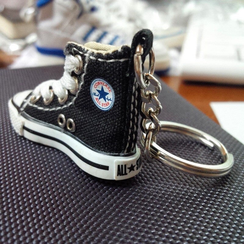 Detail Converse Keychain Amazon Nomer 37