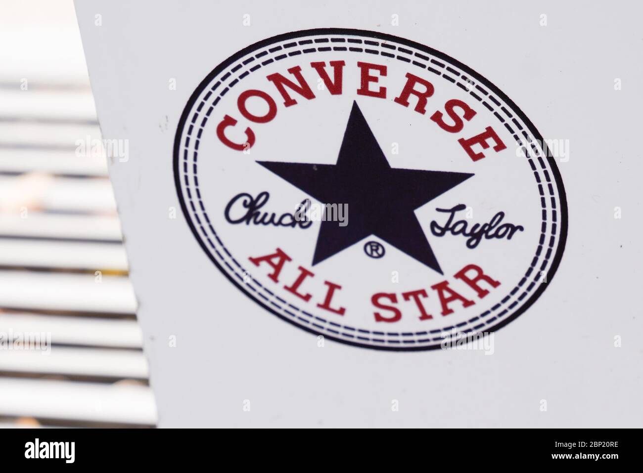 Detail Converse Logo Chuck Taylor Nomer 23