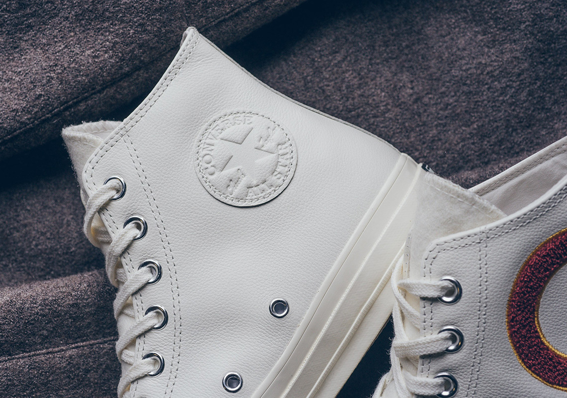 Detail Converse Logo Chuck Taylor Nomer 33