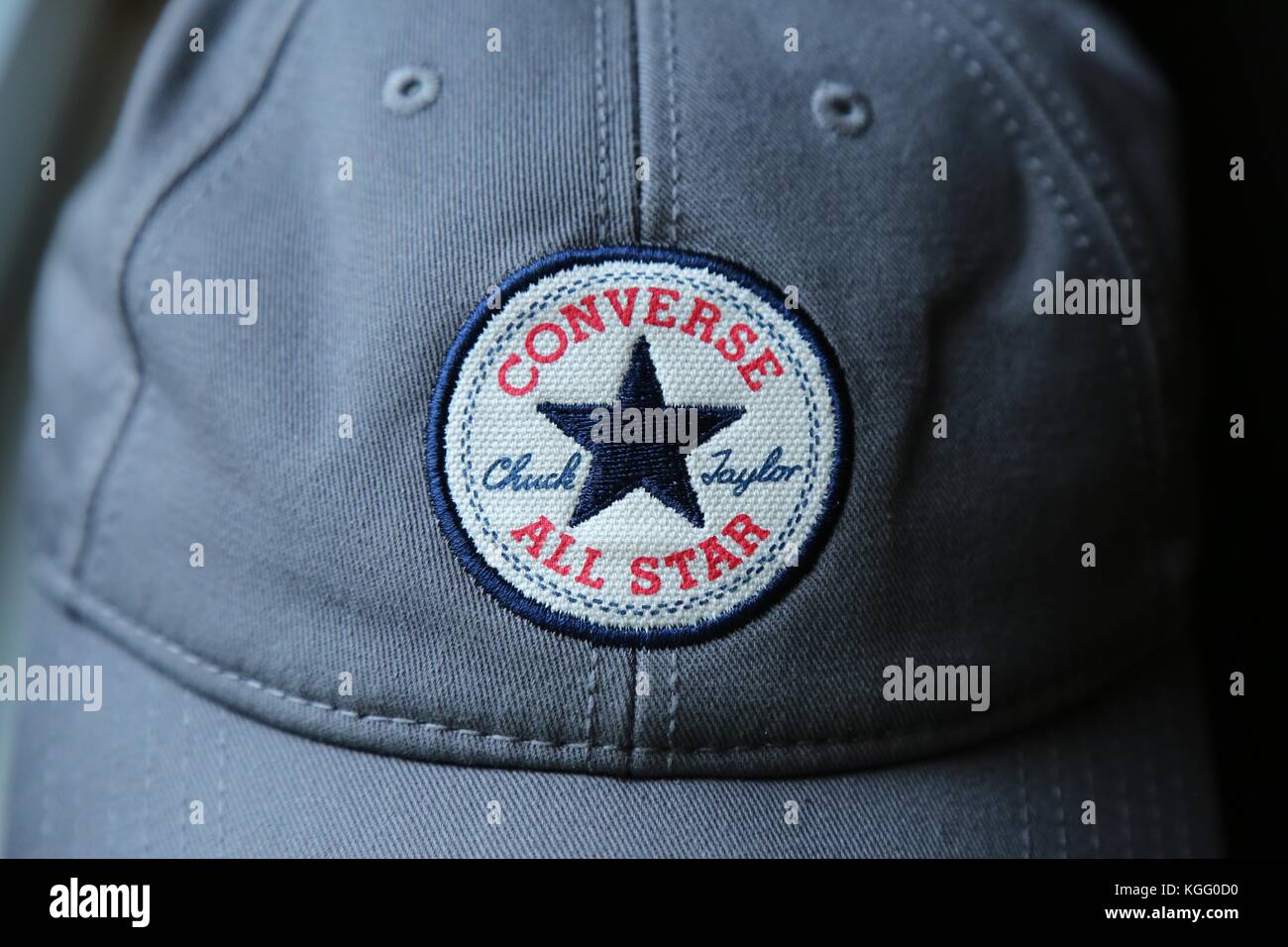 Detail Converse Logo Chuck Taylor Nomer 36