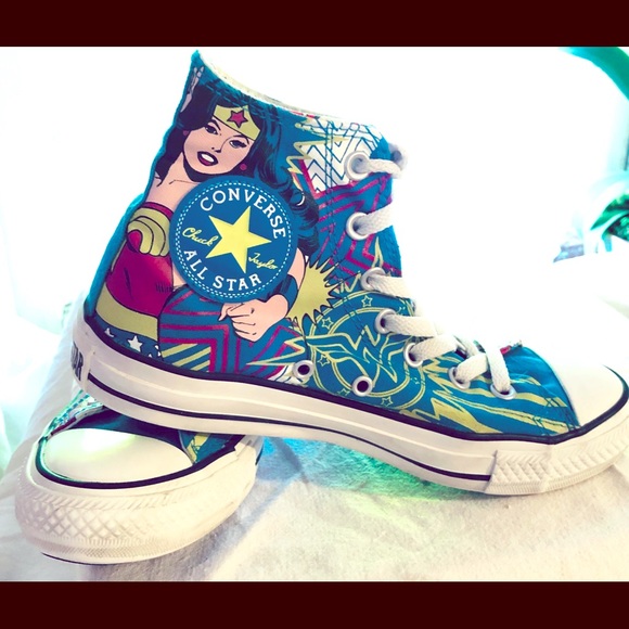 Detail Converse Wonder Woman Chucks Nomer 31