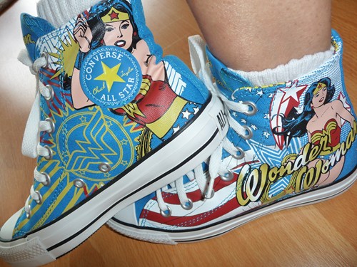 Detail Converse Wonder Woman Chucks Nomer 37