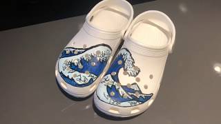 Detail Cow Painted Crocs Nomer 35