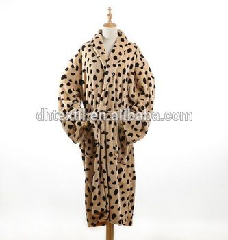 Detail Cow Print Bathrobe Nomer 15
