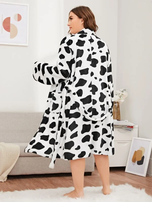 Detail Cow Print Bathrobe Nomer 51