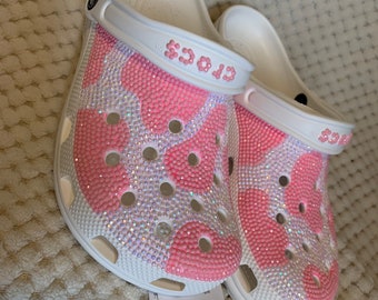 Detail Cow Print Crocs Nomer 24