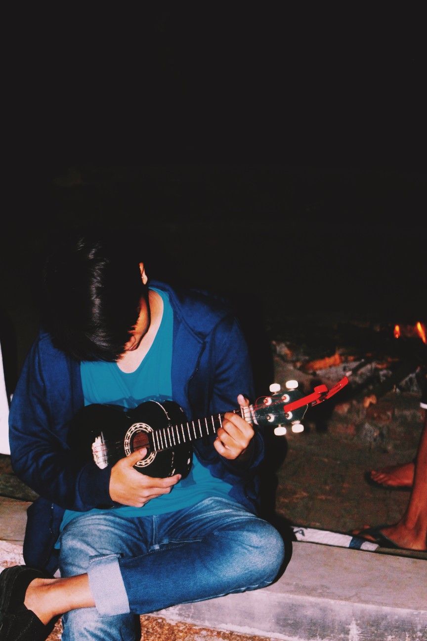 Cowo Main Gitar - KibrisPDR