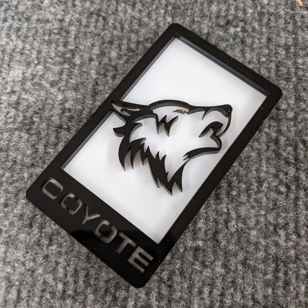 Detail Coyote Grill Badge Nomer 37