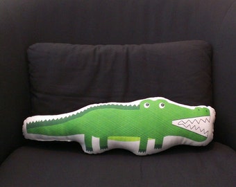 Detail Crocodile Body Pillow Nomer 10