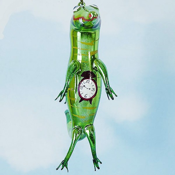 Detail Crocodile Clock Peter Pan Nomer 38