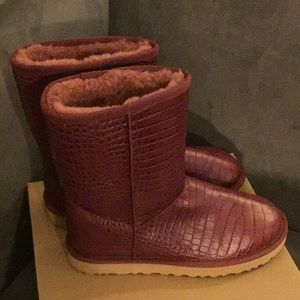 Detail Crocodile Ugg Boots Nomer 12