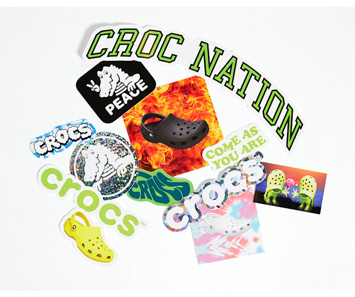 Detail Crocs And Socks Sticker Nomer 40