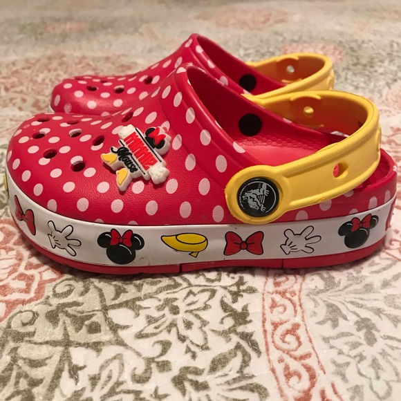 Detail Crocs Mickey Mouse Light Up Nomer 51