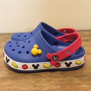 Detail Crocs Mickey Mouse Light Up Nomer 10