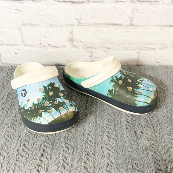Detail Crocs Palm Tree Nomer 18