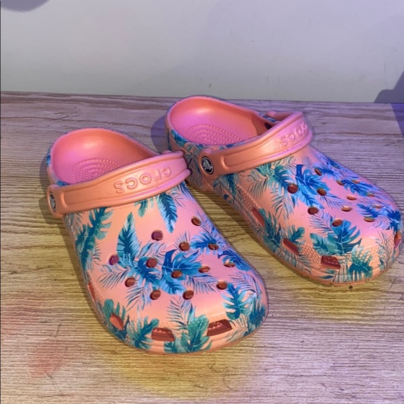 Detail Crocs Palm Tree Nomer 40