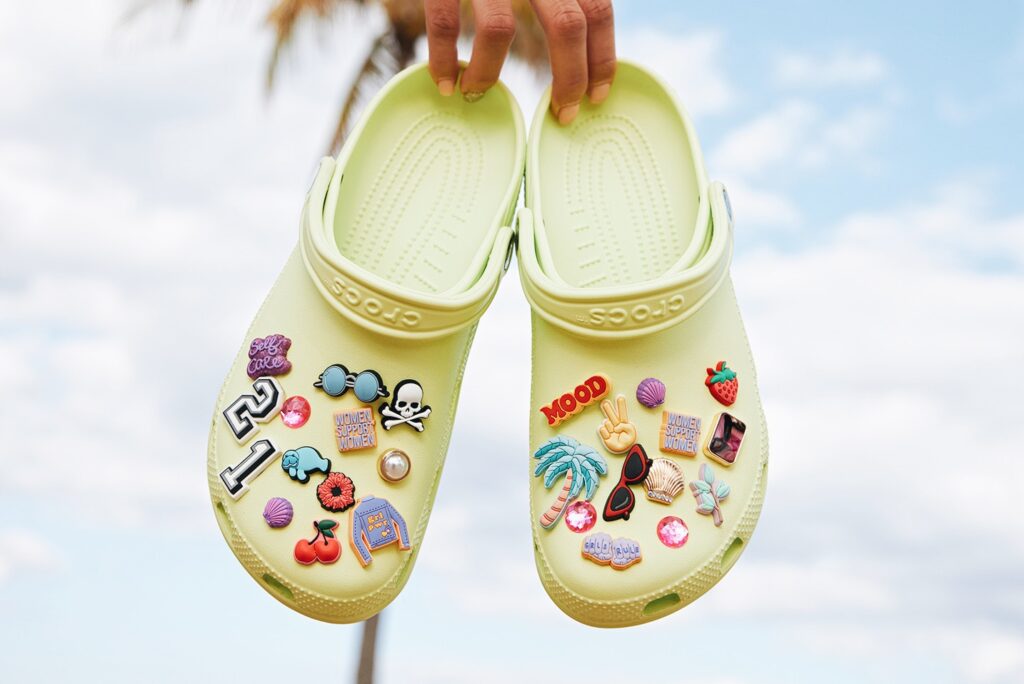 Detail Crocs Palm Tree Nomer 47