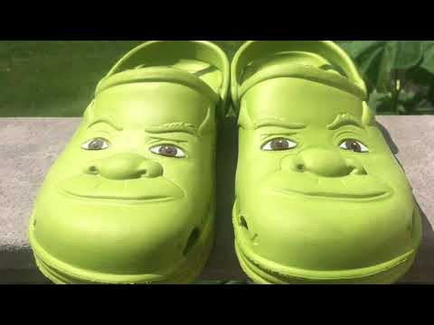 Detail Crocs Shrek Nomer 24