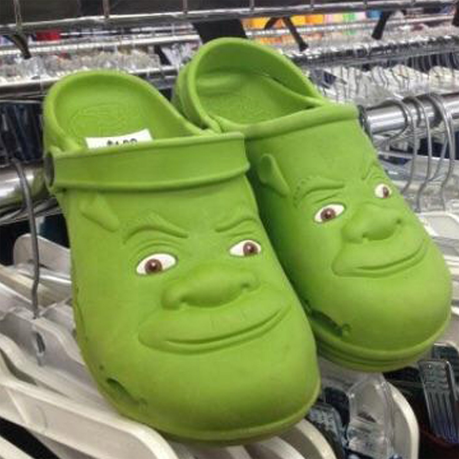 Detail Crocs Shrek Nomer 10