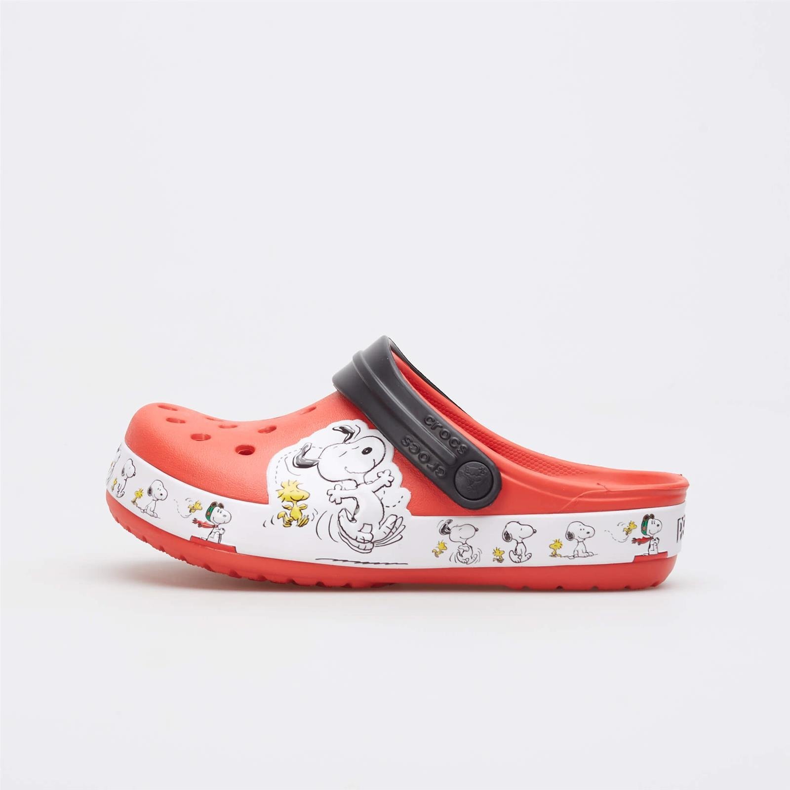 Detail Crocs Snoopy Nomer 12