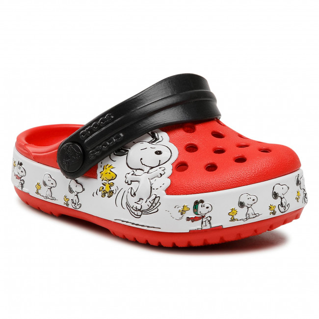 Detail Crocs Snoopy Nomer 13