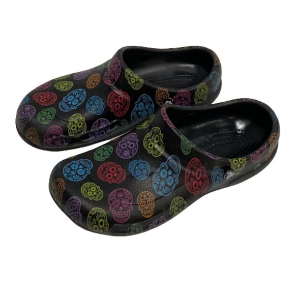 Detail Crocs Sugar Skull Nomer 16