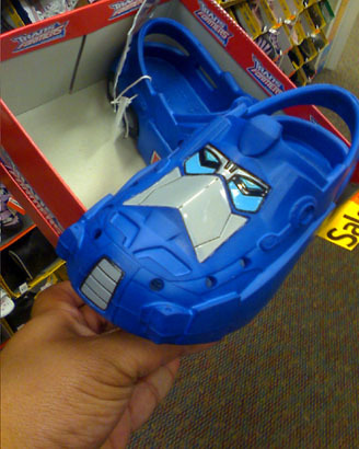 Detail Crocs Transformers Nomer 39