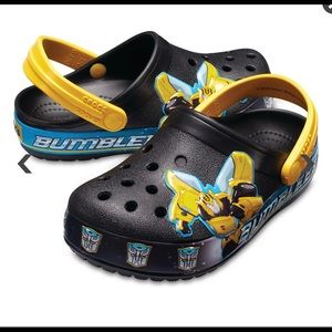 Detail Crocs Transformers Nomer 7