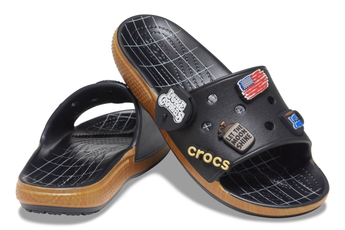 Detail Crocs With Bottle Opener Nomer 35