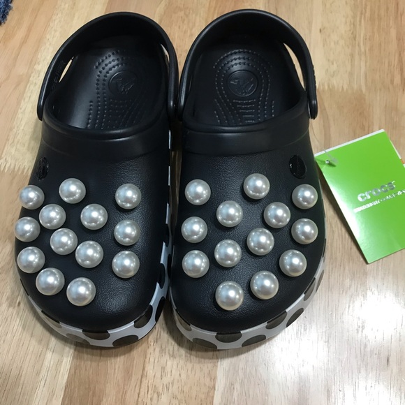 Detail Crocs With Pearls Nomer 14