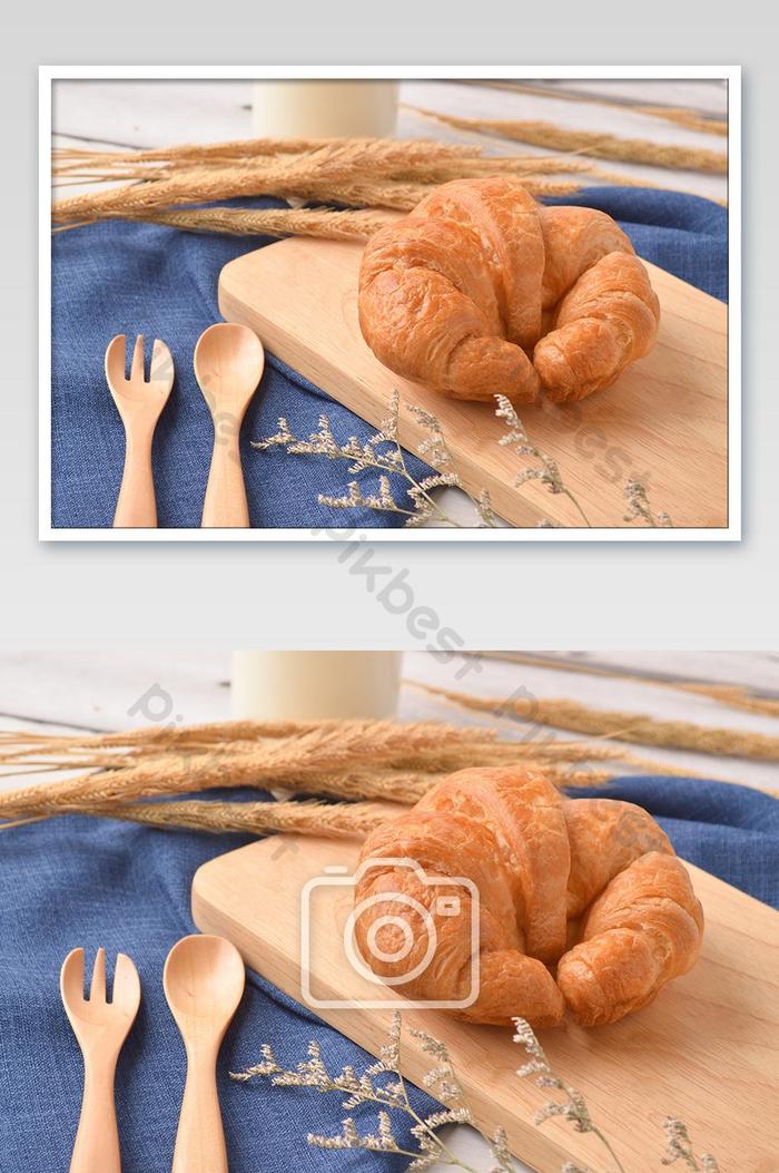 Detail Croissant Pik Nomer 36