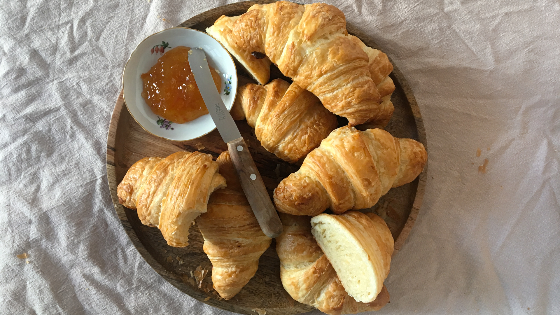 Detail Croissants Images Nomer 46