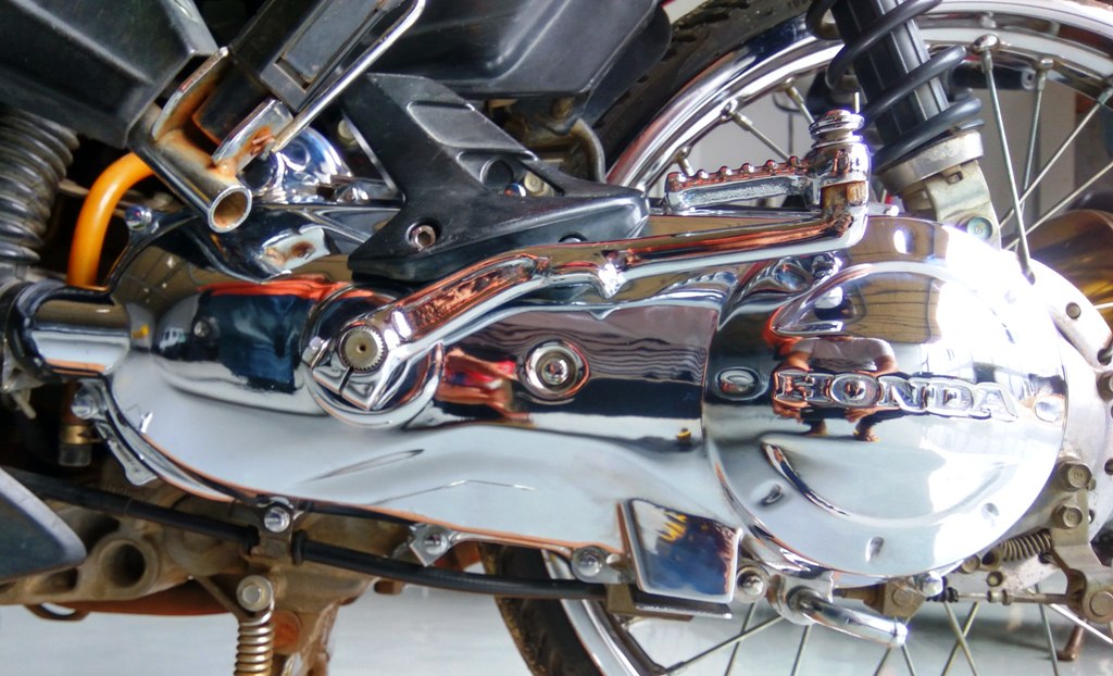 Detail Crom Mesin Motor Nomer 57