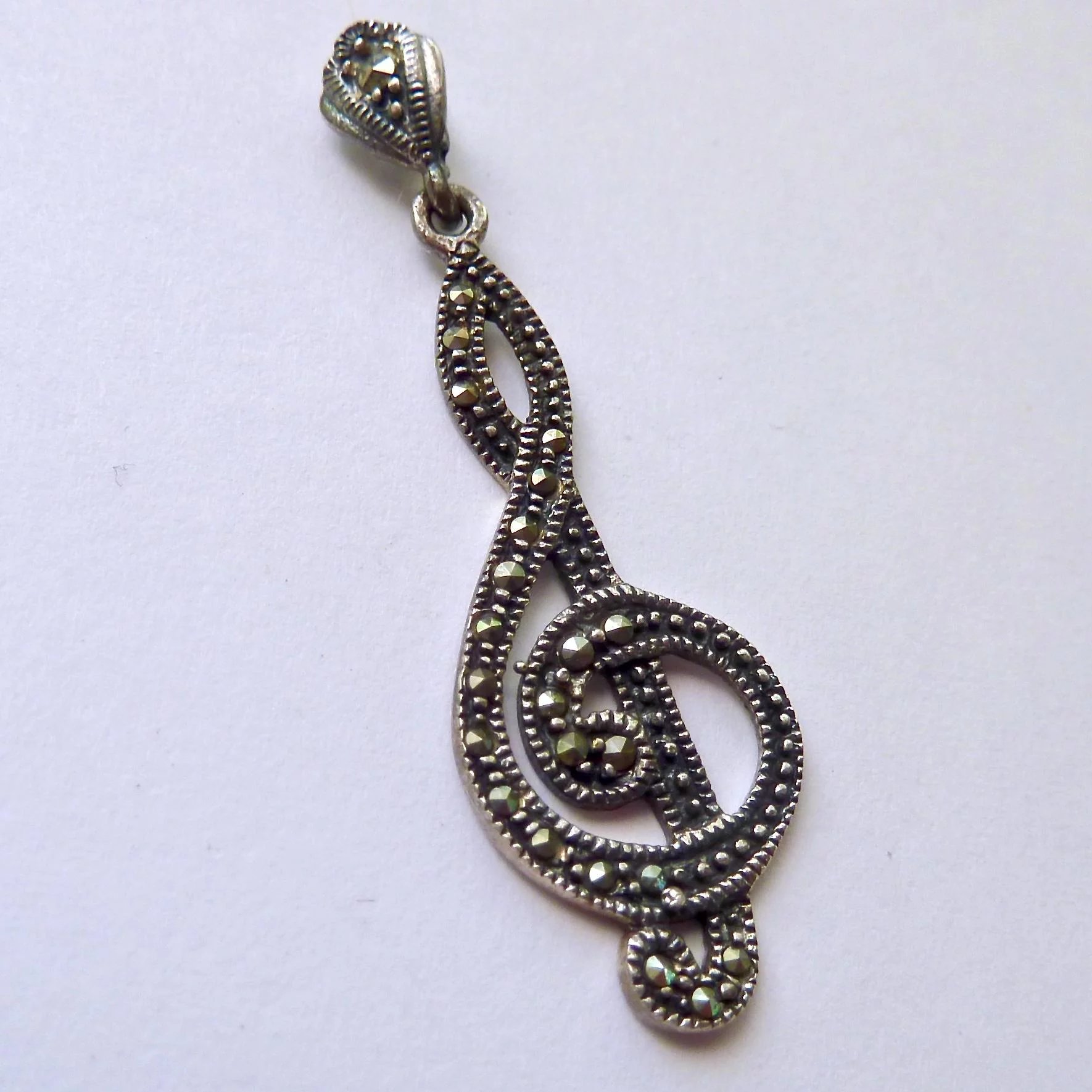 Detail G Clef Necklace Nomer 21