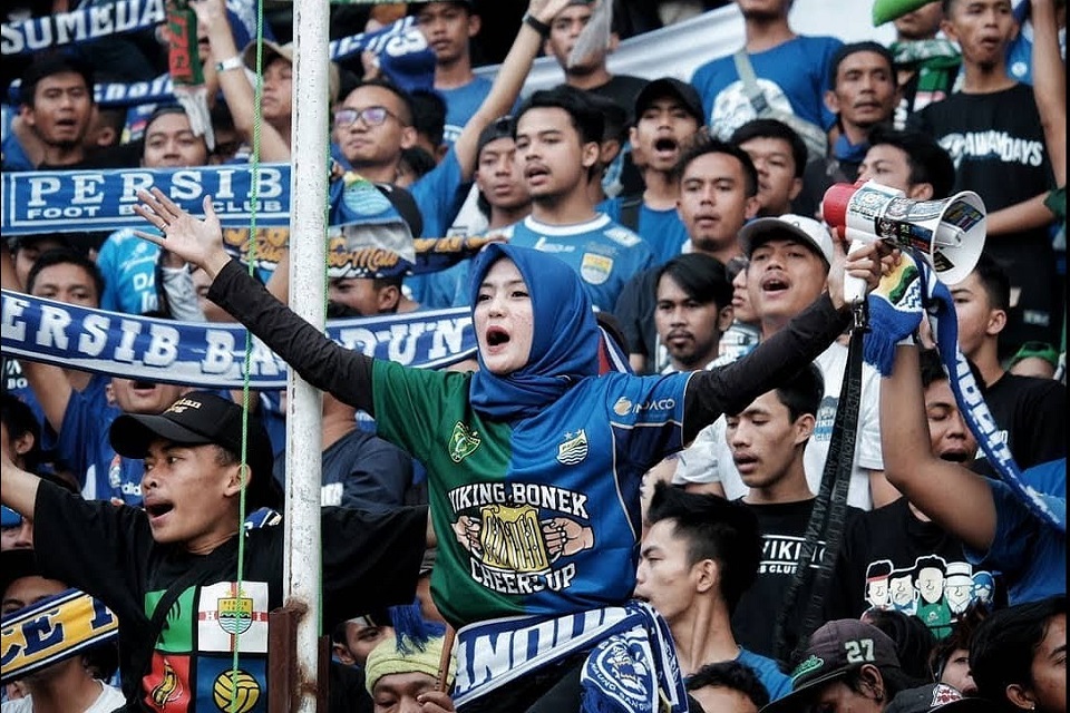 Detail Gambar Persib Bobotoh Nomer 16