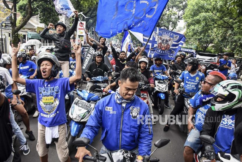 Detail Gambar Persib Bobotoh Nomer 18