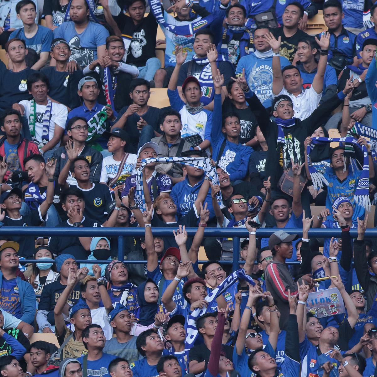 Detail Gambar Persib Bobotoh Nomer 10