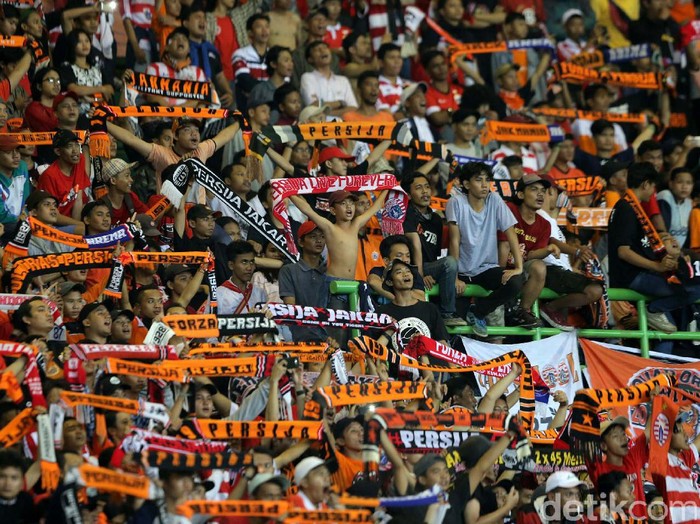 Detail Gambar Persija Keren Banget Nomer 46