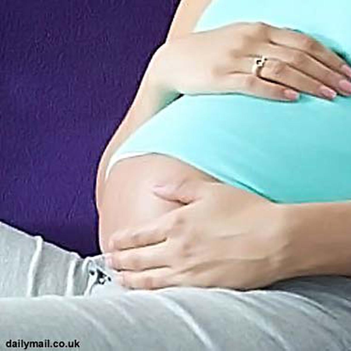 Detail Gambar Perut Ibu Hamil 4 Bulan Nomer 48