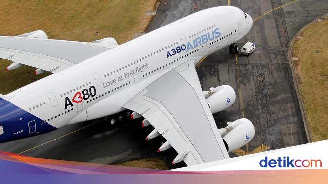 Detail Gambar Pesawat Airbus A380 Nomer 25