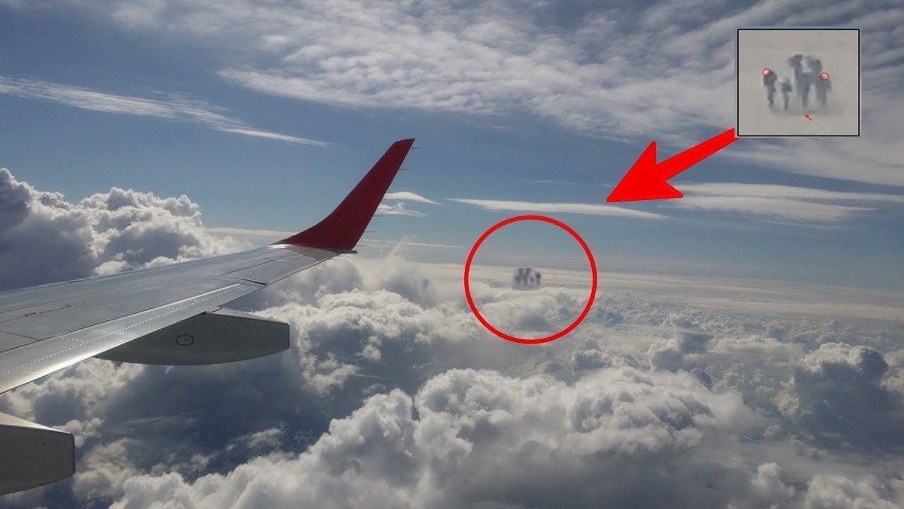 Gambar Pesawat Di Atas Awan - KibrisPDR