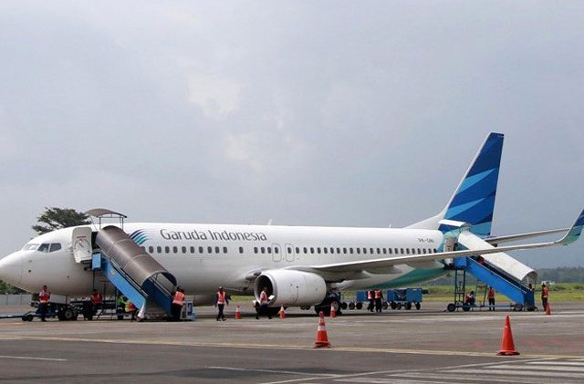 Detail Gambar Pesawat Di Bandara Nomer 16