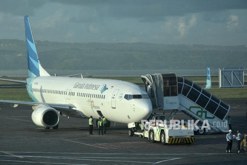 Detail Gambar Pesawat Di Bandara Nomer 46