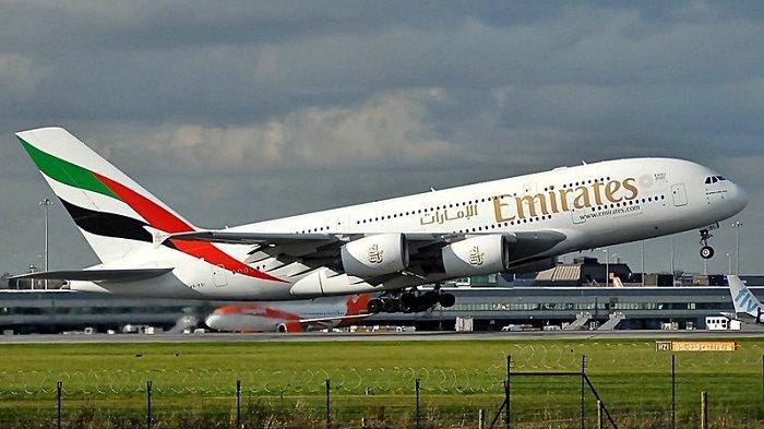 Detail Gambar Pesawat Emirates Nomer 49