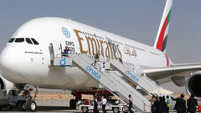 Detail Gambar Pesawat Emirates Nomer 8