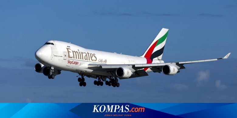 Detail Gambar Pesawat Emirates Nomer 10