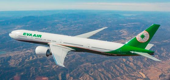 Detail Gambar Pesawat Eva Air Nomer 24