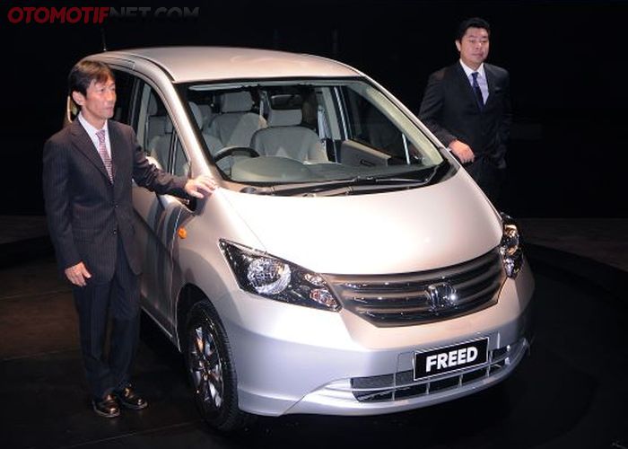 Detail Gambar Pesawat Gambar Mobil Fred Nomer 23